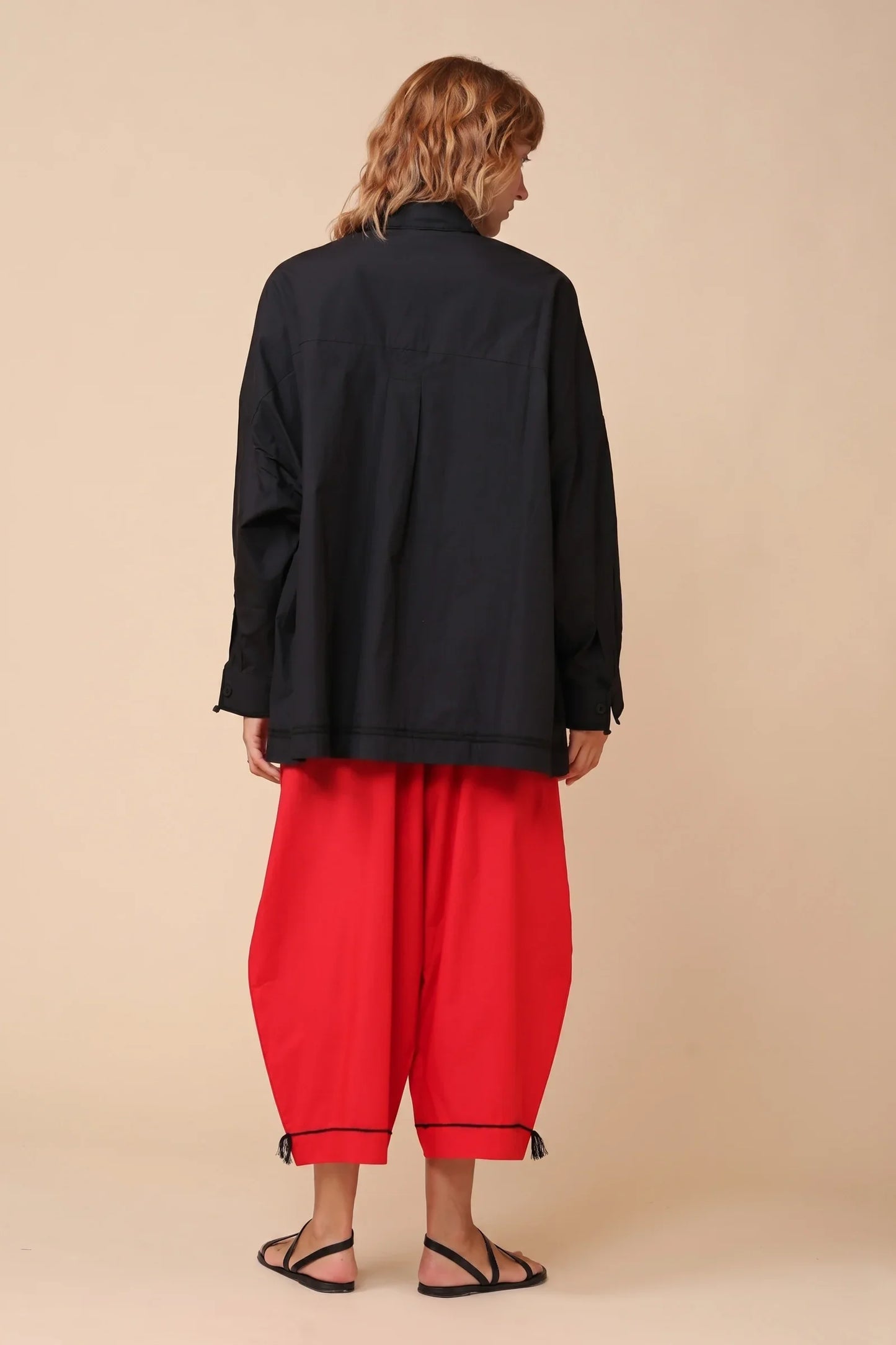 B437 BLACK 1